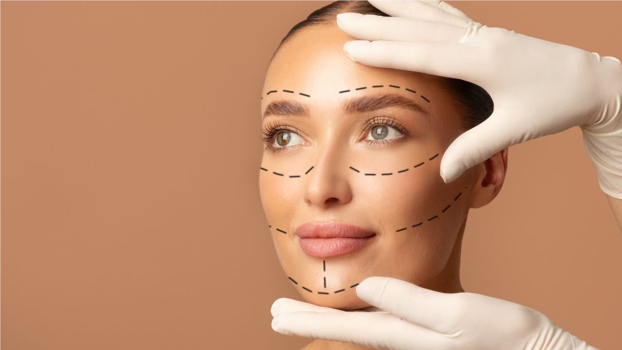 Avaliação facial com marcações pré-operatórias